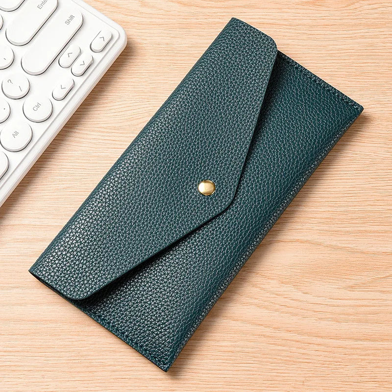 Billetera larga con solapa de estilo minimalista