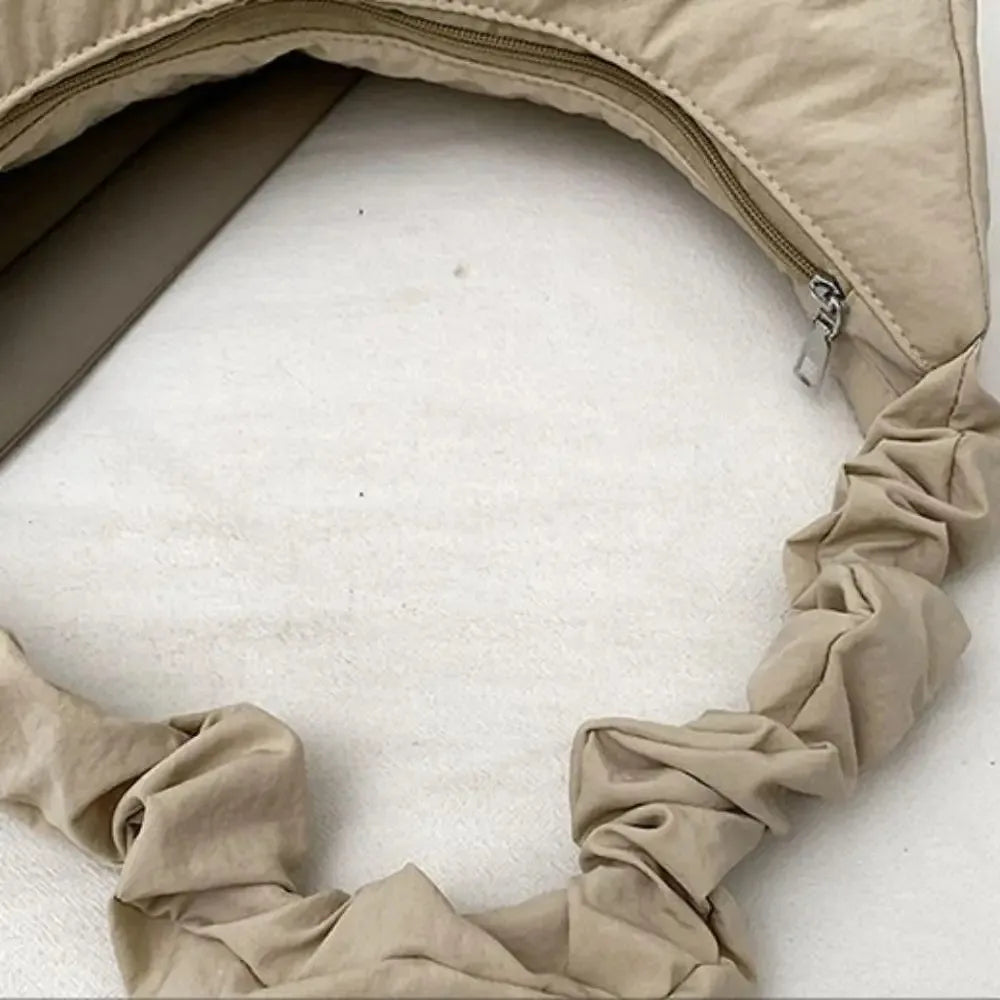 Cartera hobo fruncida con cierre superior