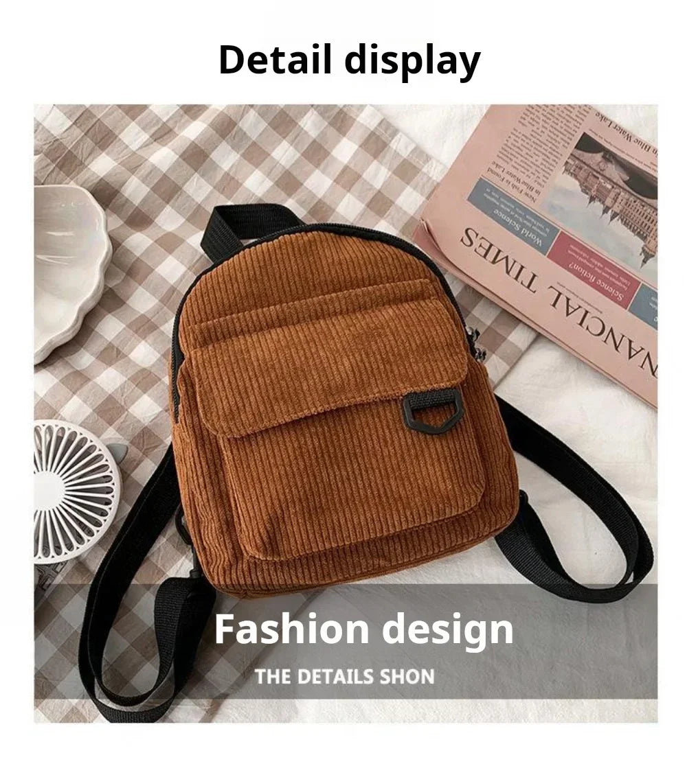 Mini mochila de corderoy con correa regulable