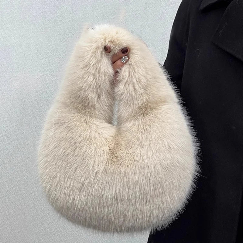 Cartera hobo de pelo sintético con forma de media luna