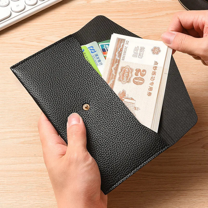 Billetera larga con solapa de estilo minimalista
