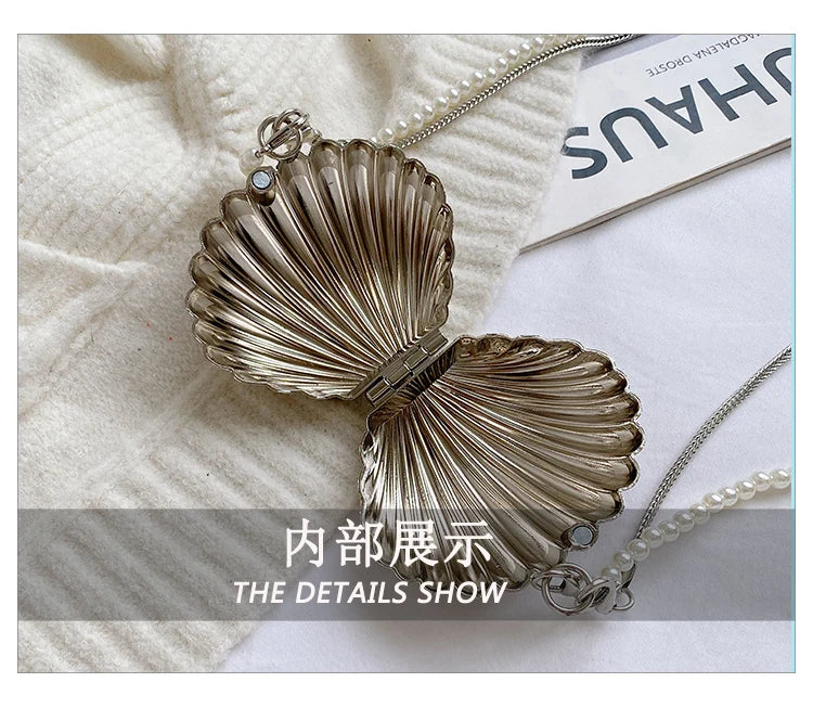 Minaudière metálica mini con cadena cruzada