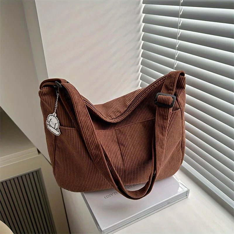 Bolso de hombro de corderoy con bolsillos y cierre