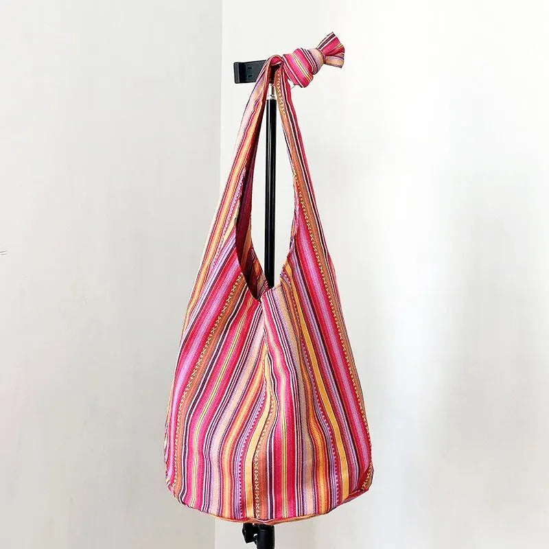 Cartera hobo de lona de estilo bohemio