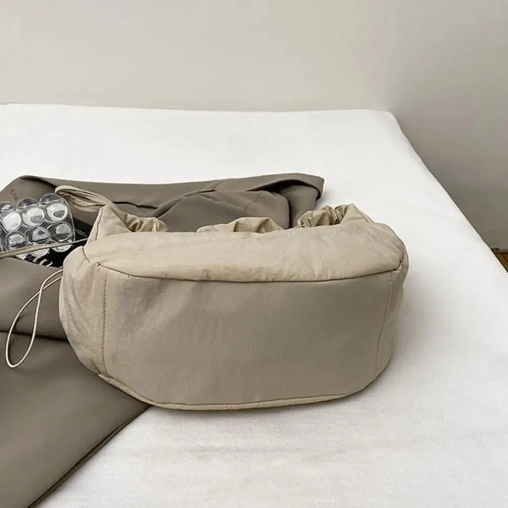 Cartera hobo fruncida con cierre superior