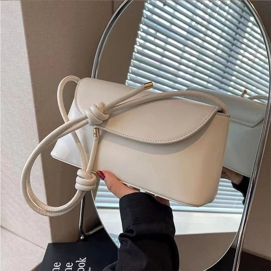 Bandolera rectangular de PU con bolsillo de solapa