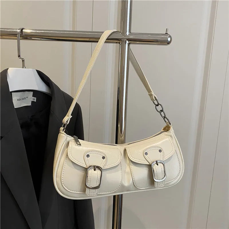 Cartera baguette de PU con bolsillos y tachas