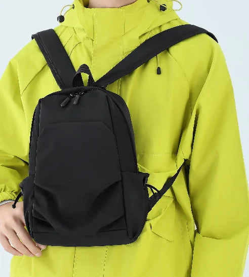 Mini mochila de nylon con bolsillo exterior