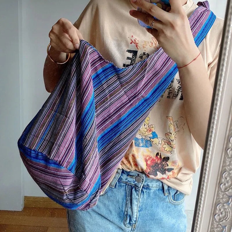 Cartera hobo de lona de estilo bohemio
