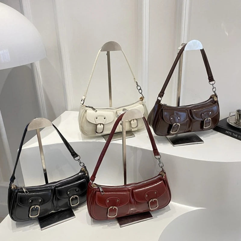 Cartera baguette de PU con bolsillos y tachas