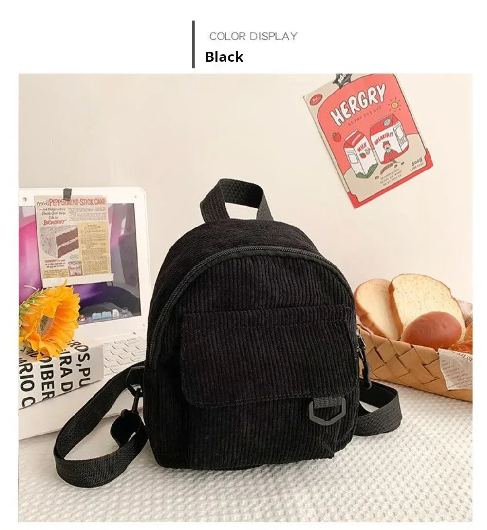 Mini mochila de corderoy con correa regulable