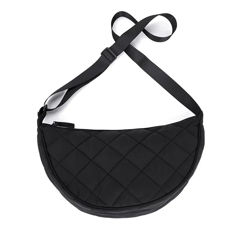 Cartera hobo de nylon con diseño acolchado en rombos