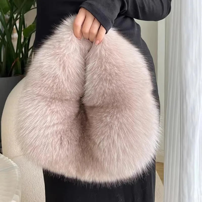 Cartera hobo de pelo sintético con forma de media luna