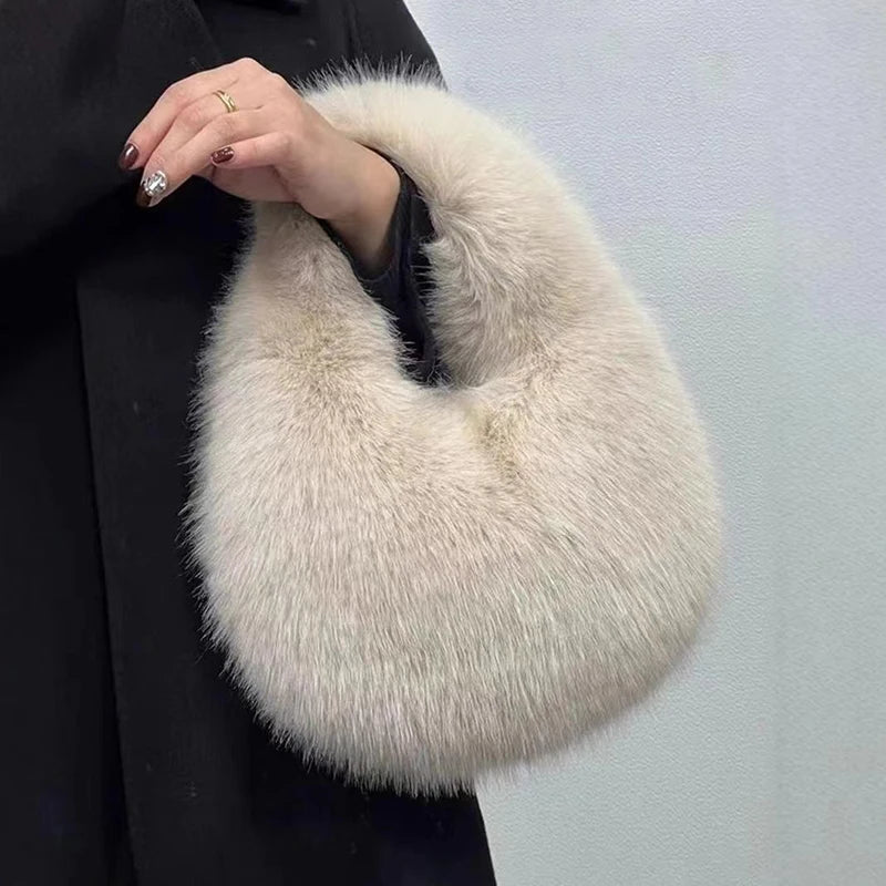 Cartera hobo de pelo sintético con forma de media luna