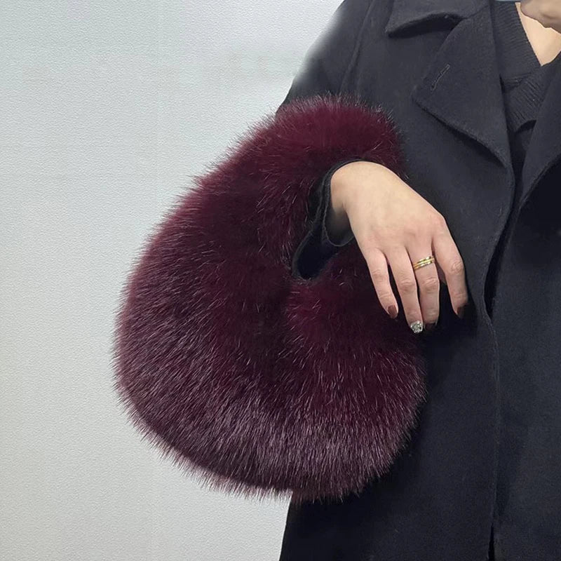 Cartera hobo de pelo sintético con forma de media luna