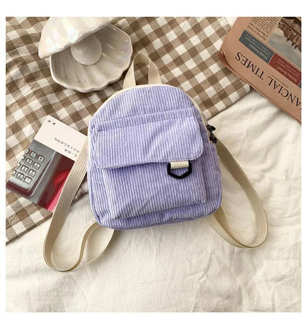Mini mochila de corderoy con correa regulable