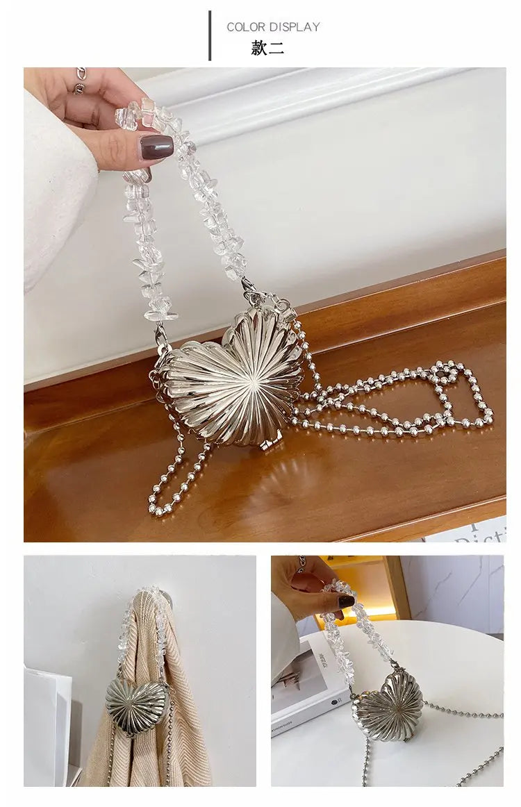 Minaudière metálica mini con cadena cruzada