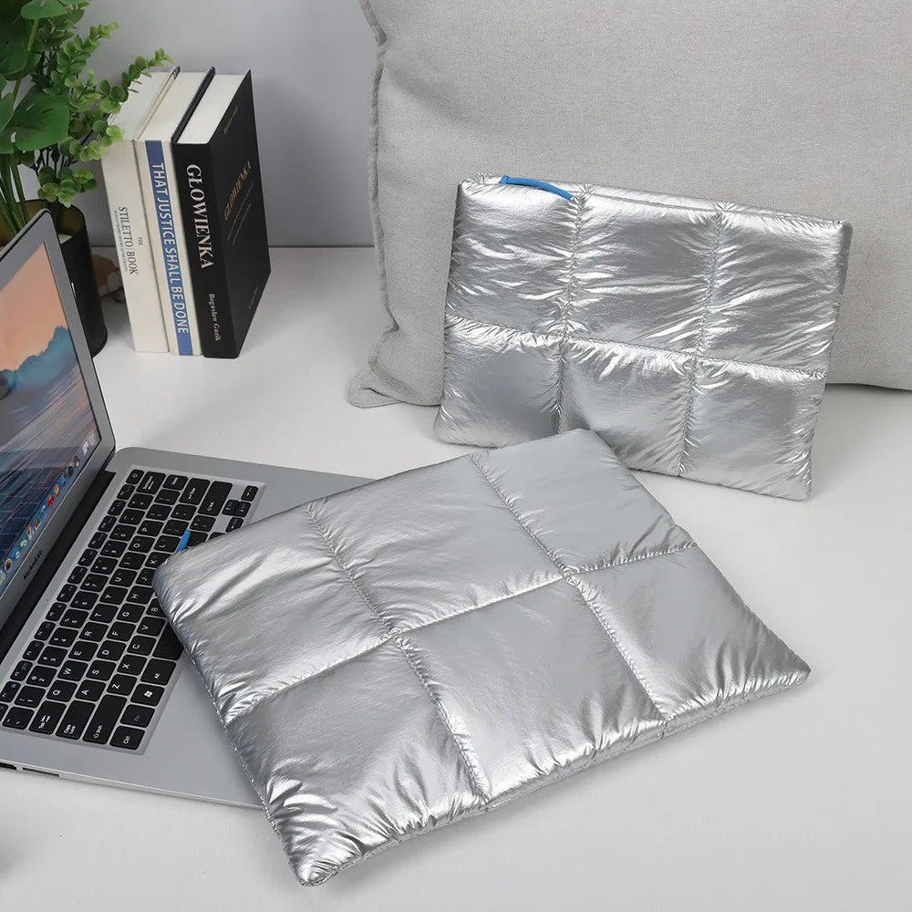 Funda acolchada para notebook con opciones de correa