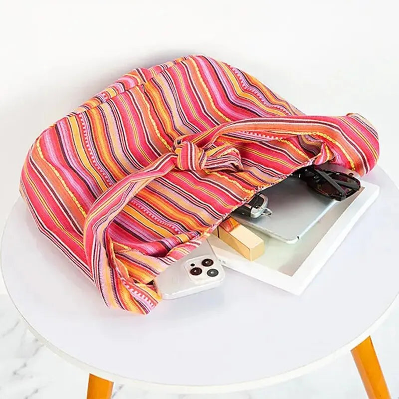 Cartera hobo de lona de estilo bohemio