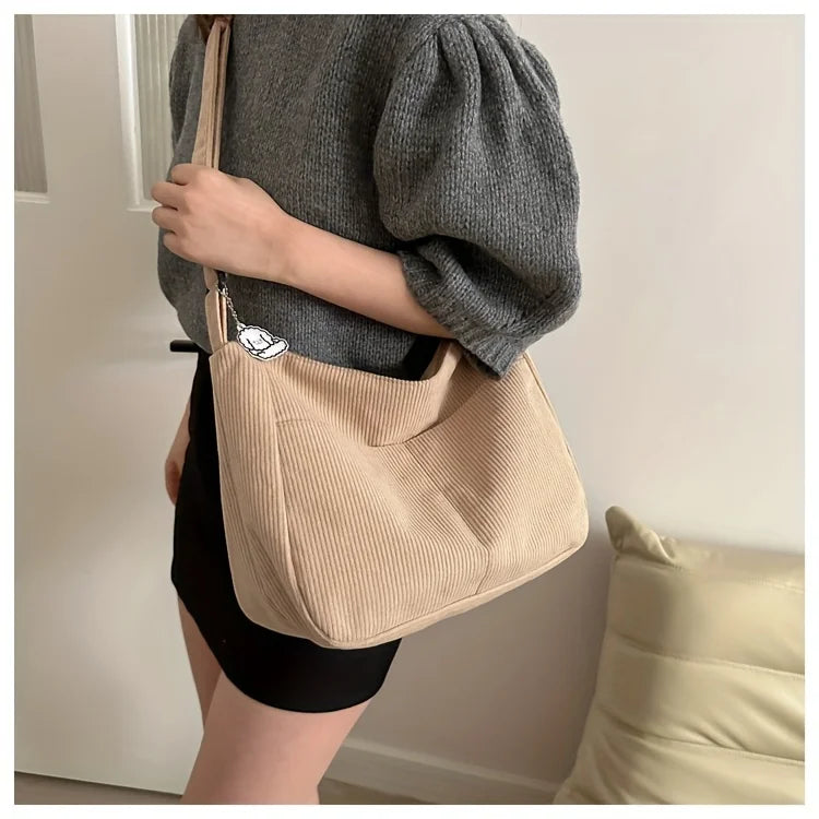 Bolso de hombro de corderoy con bolsillos y cierre