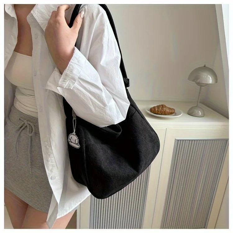 Bolso de hombro de corderoy con bolsillos y cierre