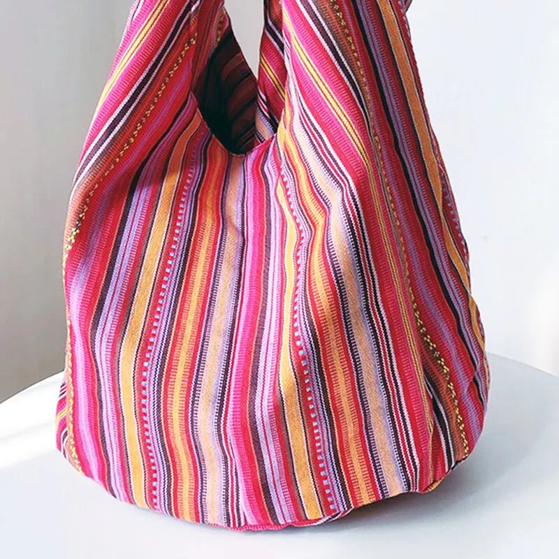 Cartera hobo de lona de estilo bohemio