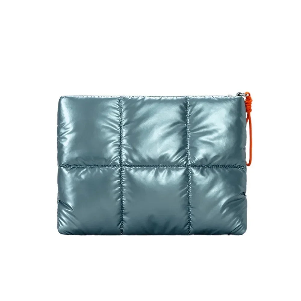 Funda acolchada para notebook con opciones de correa