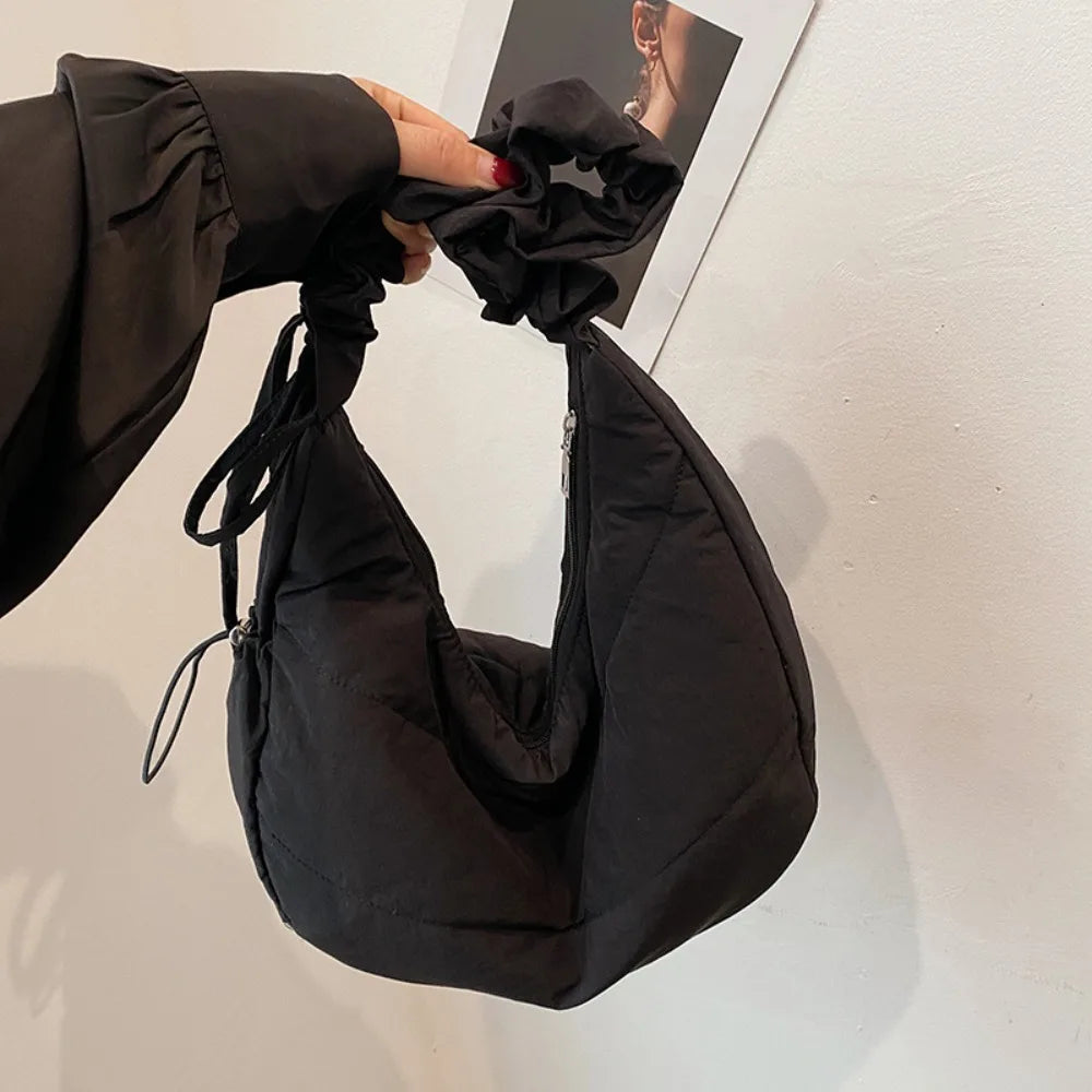 Cartera hobo fruncida con cierre superior